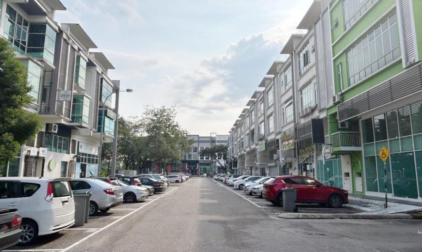 Pusat Perdagangan Danga Utama – 3 Storey End Lot Shop Lot – FOR SALE Pusat Perdagangan Danga Utama – 3 Storey End Lot Shop Lot – FOR SALE