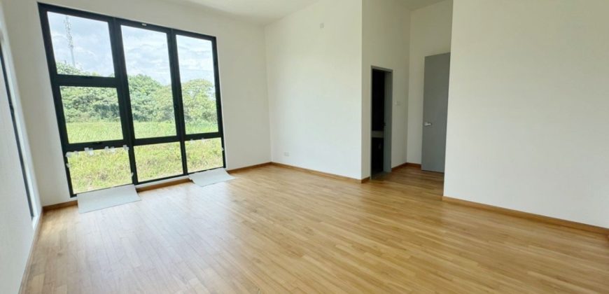 Seri Austin Heights – 3 Storey Corner Bungalow House – FOR SALE