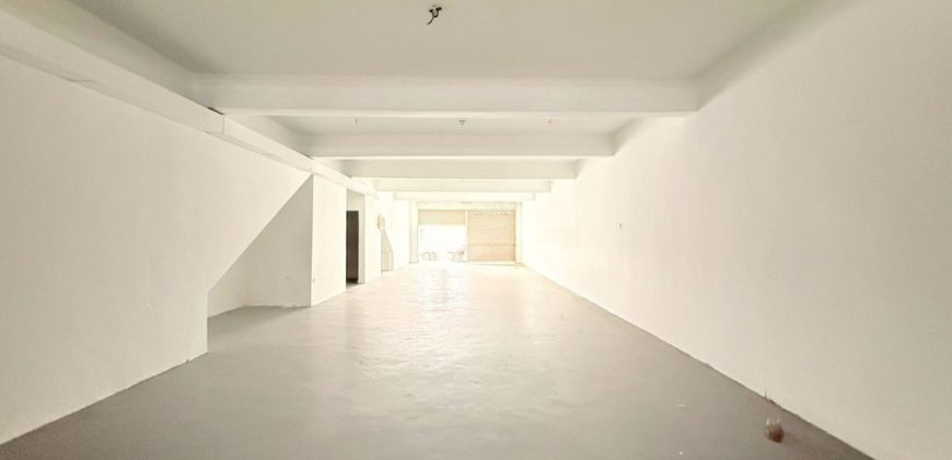 Taman Perling – 3 Storey Shoplot – FOR RENT