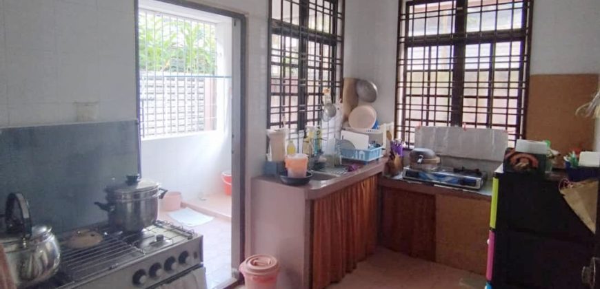 Taman Serene Park – 2 Storey Corner Bungalow House – FOR SALE Taman Serene Park – 2 Storey Corner Bungalow House – FOR SALE