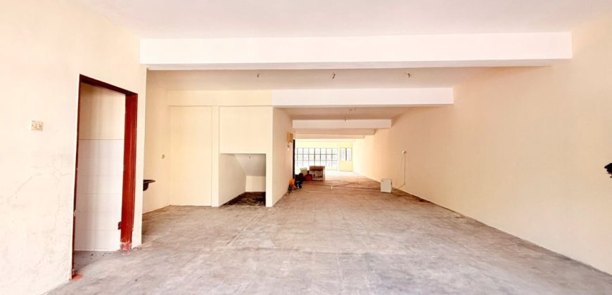 Taman Perling – 3 Storey Shoplot – FOR RENT