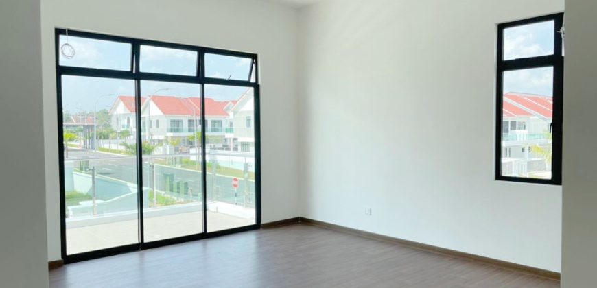 Austin Mutiara @ Mount Austin – 2 Storey Corner Cluster House – FOR SALE