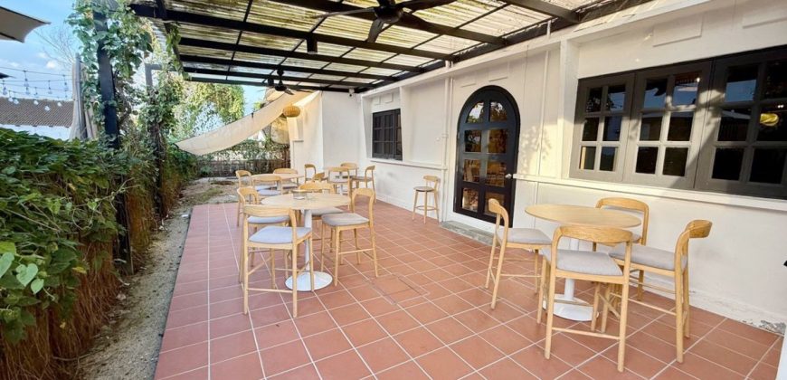 Jb Town Area – Business – FOR SALE