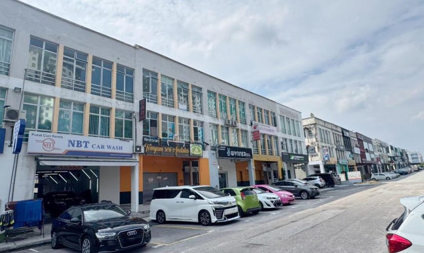 Mount Austin – 3 Storey Shoplot – FOR SALE Mount Austin – 3 Storey Shoplot – FOR SALE