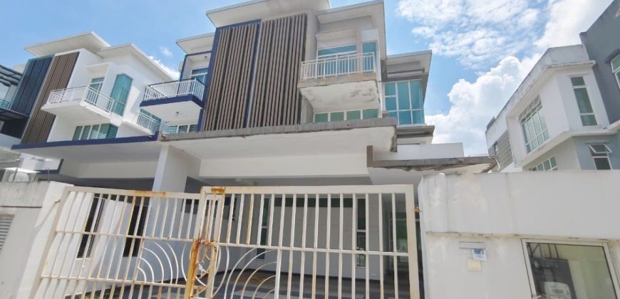 Nusa Sentral – 3 Storey Terrace House – FOR SALE
