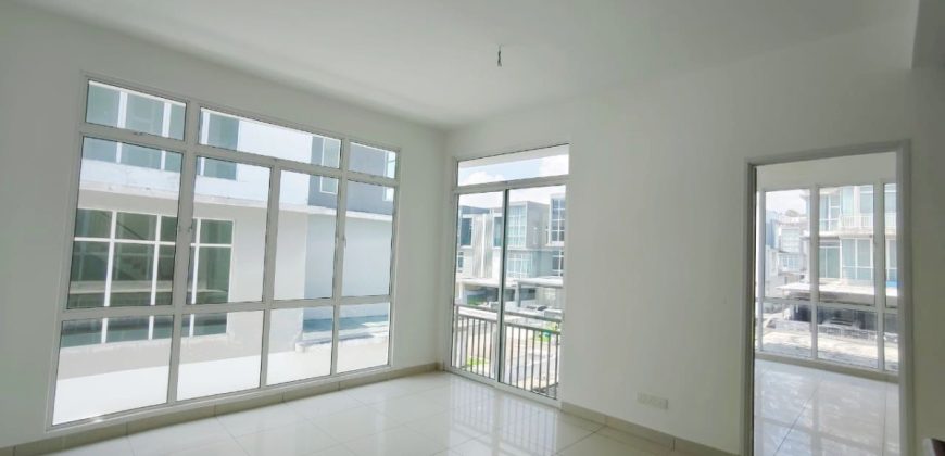 Nusa Sentral – 3 Storey Terrace House – FOR SALE