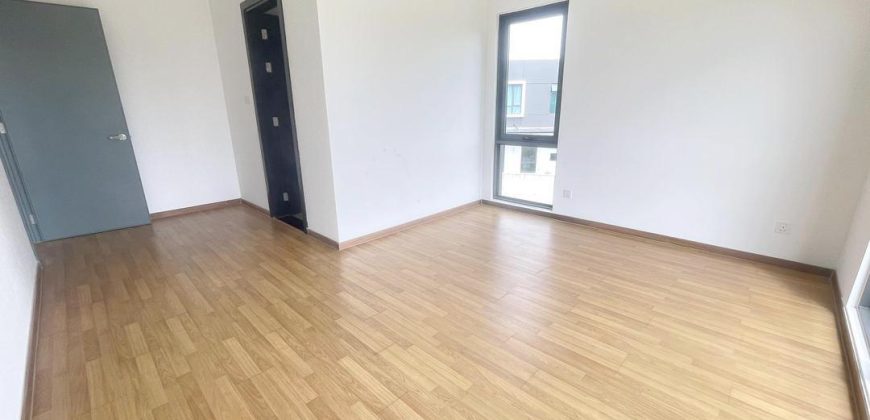 Sunway Lenang Heights – 3 Storey Semi Detached House – FOR SALE Sunway Lenang Heights – 3 Storey Semi Detached House – FOR SALE