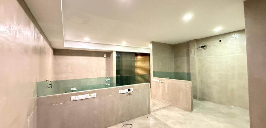 Taman Daya – 2 Storey End Lot Shoplot – FOR RENT