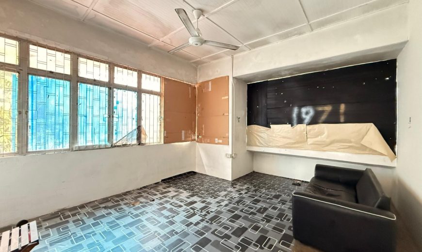 Taman Daya – 2 Storey End Lot Shoplot – FOR RENT Taman Daya – 2 Storey End Lot Shoplot – FOR RENT