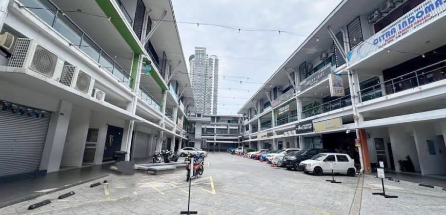 The Lakefront @ Southkey – 3 Storey Shoplot – FOR SALE