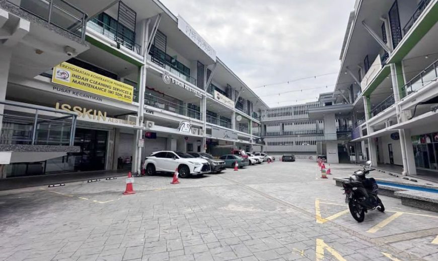 The Lakefront @ Southkey – 3 Storey Shoplot – FOR SALE The Lakefront @ Southkey – 3 Storey Shoplot – FOR SALE