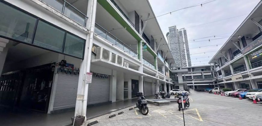 The Lakefront @ Southkey – 3 Storey Shoplot – FOR SALE