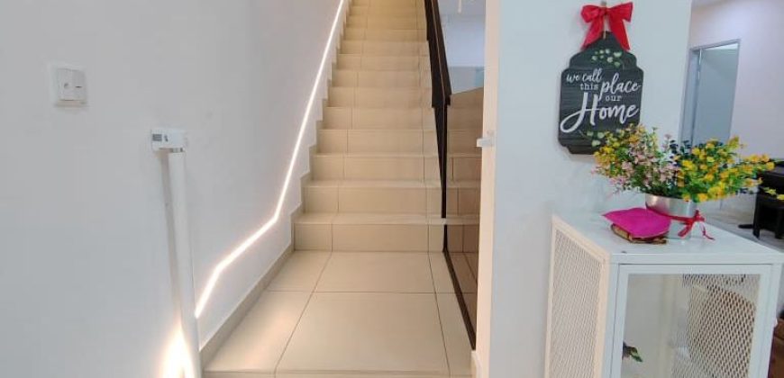 Crest Austin @ Mount Austin – 2 Storey Corner Terrace House – FOR SALE