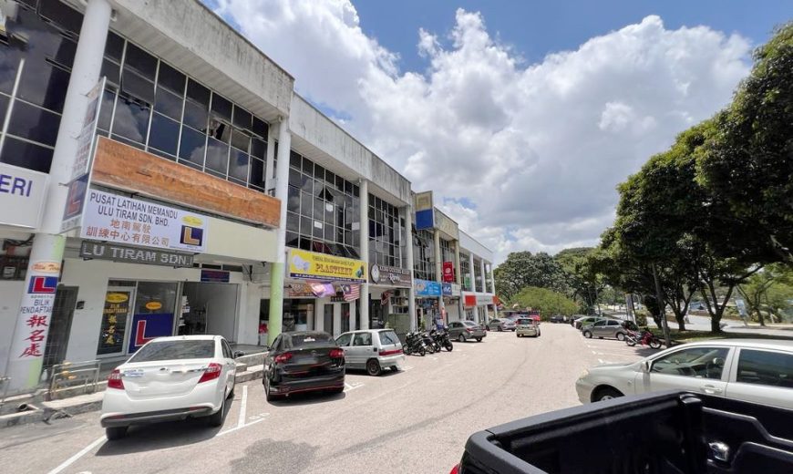Desa Cemerlang – 3 Storey Shop Lot – FOR SALE Desa Cemerlang – 3 Storey Shop Lot – FOR SALE