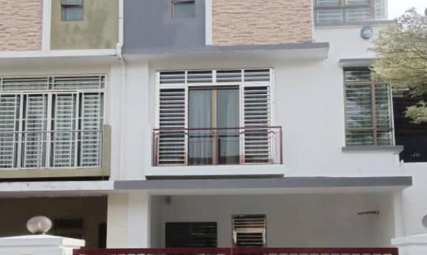 Horizon Hills – 3 Storey End Lot Cluster House – FOR SALE Horizon Hills – 3 Storey End Lot Cluster House – FOR SALE