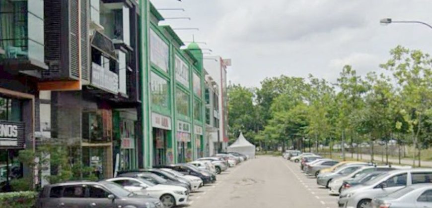 Pusat Perdagangan Danga Utama – 3.5 Storey Shop Lot – FOR SALE