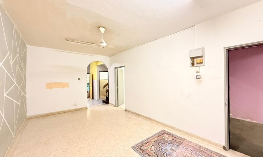 Taman Bukit Kempas – 2 Storey Terrace House – FOR SALE Taman Bukit Kempas – 2 Storey Terrace House – FOR SALE