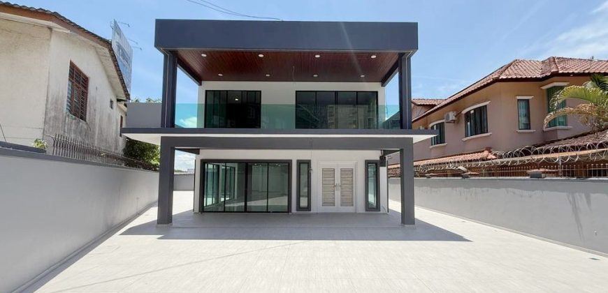 Taman Kebun Teh – 2 Storey Corner Bungalow House – FOR SALE