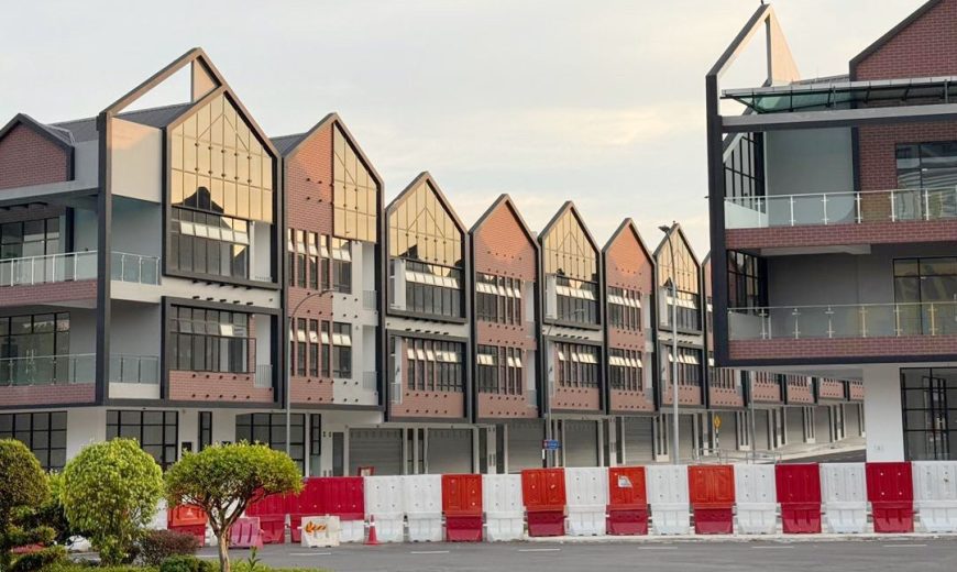 Taman Sutera Utama – 3 Storey Shop Lot – FOR RENT