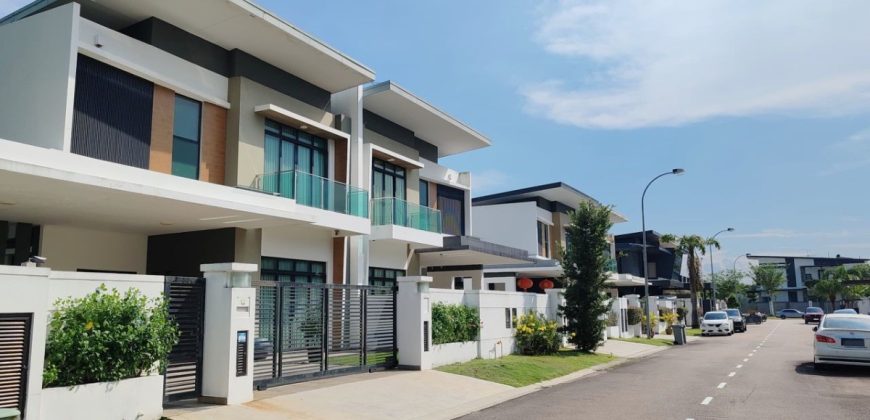 Nusa Duta 3 – 2 Storey Semi Detached House – FOR SALE
