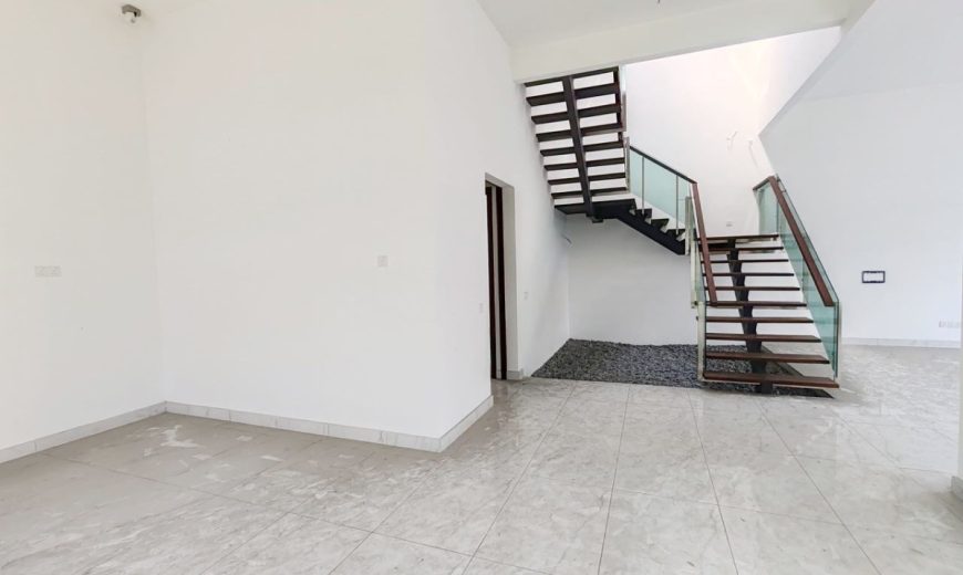 Nusa Duta 3 – 2 Storey Semi Detached House – FOR SALE Nusa Duta 3 – 2 Storey Semi Detached House – FOR SALE