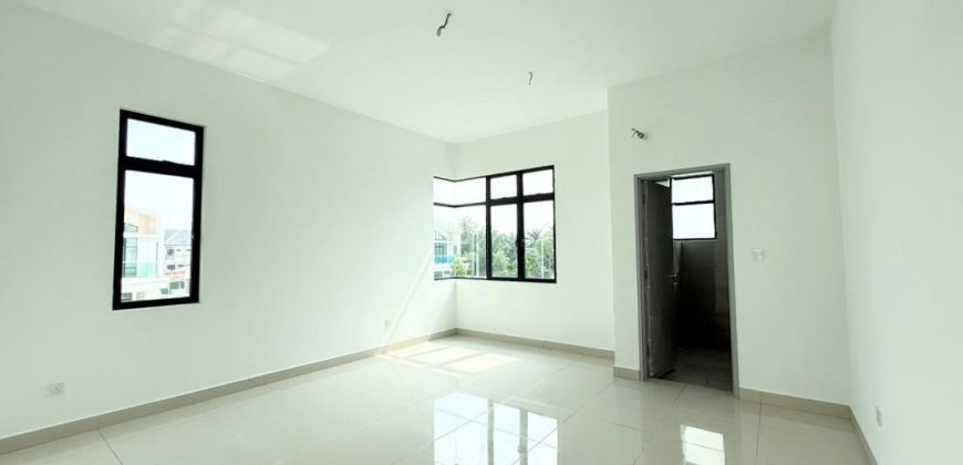 Horizon Hills – 2 Storey Corner Terrace House – FOR SALE