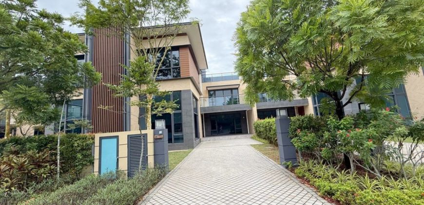 Forest City Golf Villa – 3.5 Storey Villa – FOR SALE