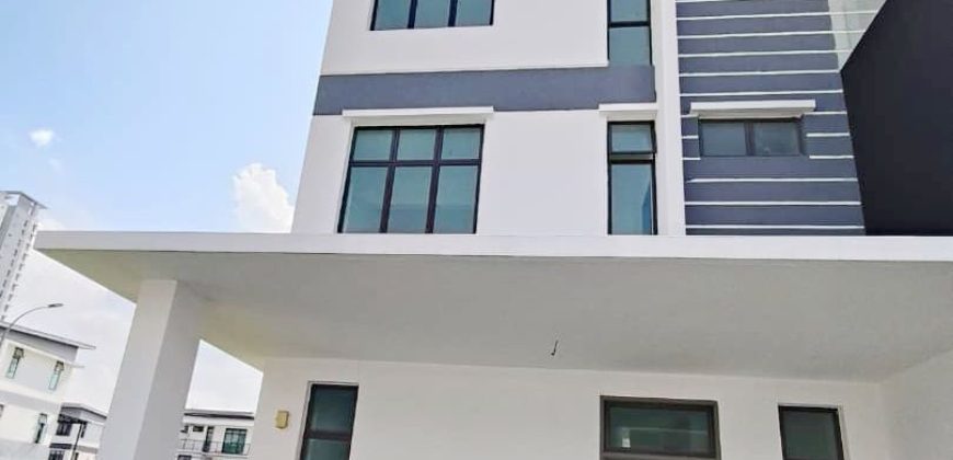 Mutiara Mas – 3 Storey Corner Cluster House – FOR SALE