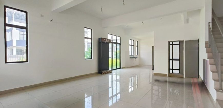 Mutiara Mas – 3 Storey Corner Cluster House – FOR SALE