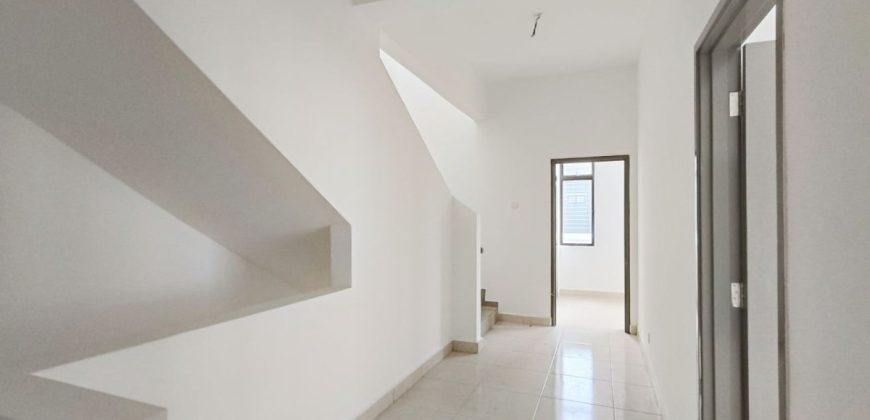 Mutiara Mas – 3 Storey Corner Cluster House – FOR SALE