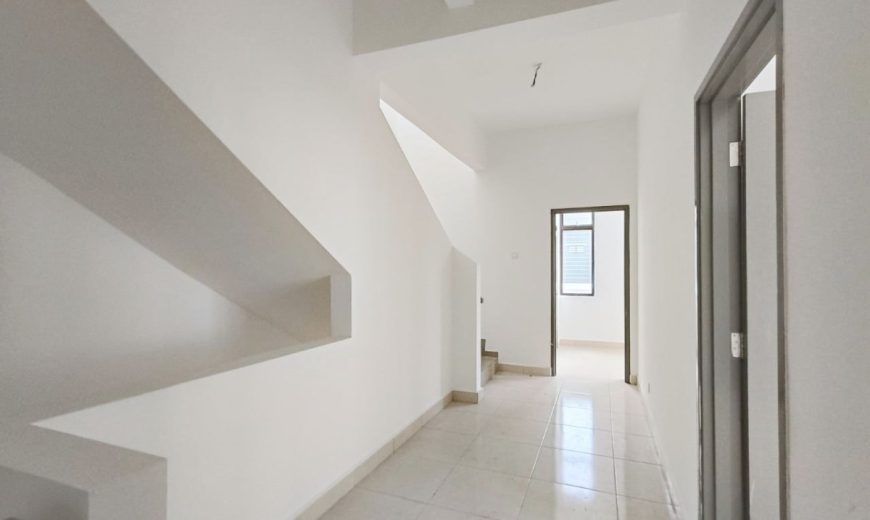 Mutiara Mas – 3 Storey Corner Cluster House – FOR SALE