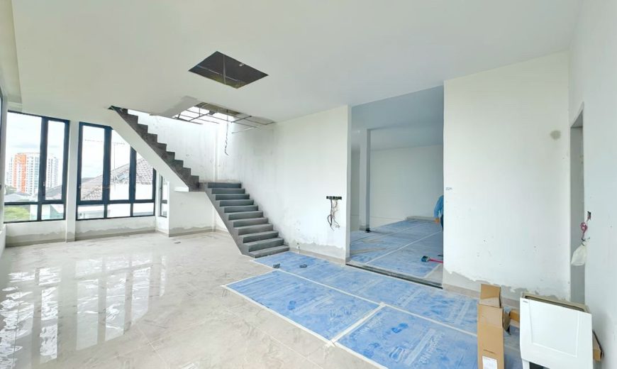 Ponderosa Villa @ Molek – 3 Storey Bungalow House – FOR SALE