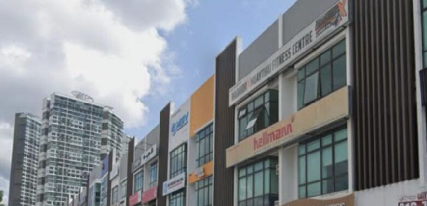Taman Ponderosa – 3 Storey Shoplot – FOR SALE