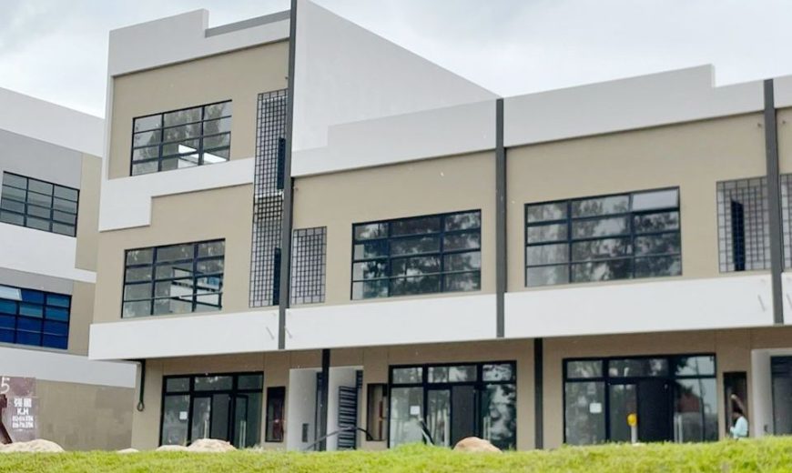 Horizon Hills – 3 Storey End Lot Shoplot – FOR RENT