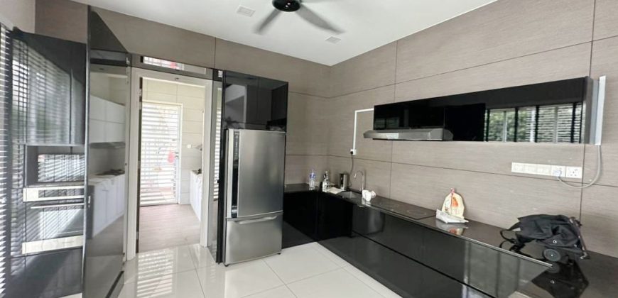 Isola Villa @ Senibong Cove – 3 Storey End Lot Bungalow House – FOR SALE