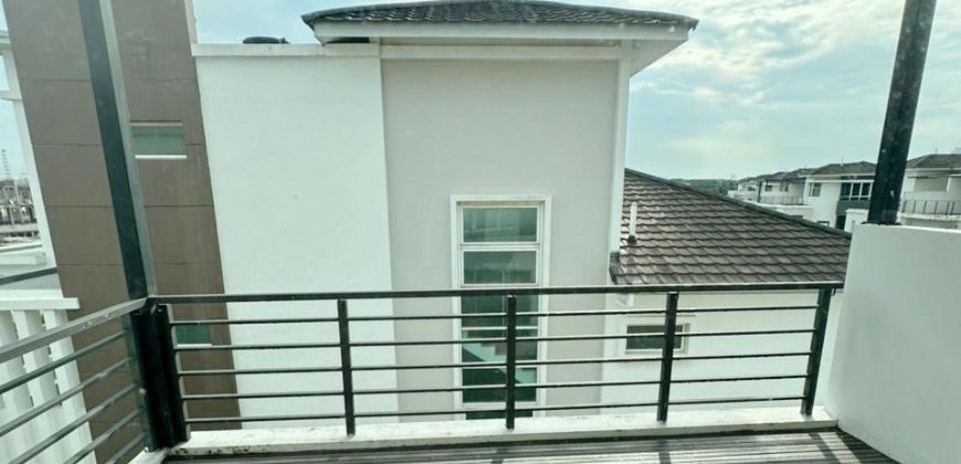 Isola Villa @ Senibong Cove – 3 Storey End Lot Bungalow House – FOR SALE