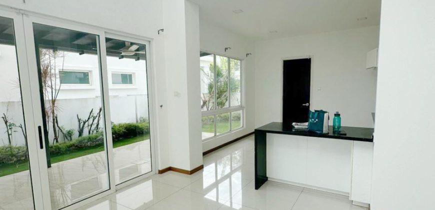 Isola Villa @ Senibong Cove – 3 Storey End Lot Bungalow House – FOR SALE