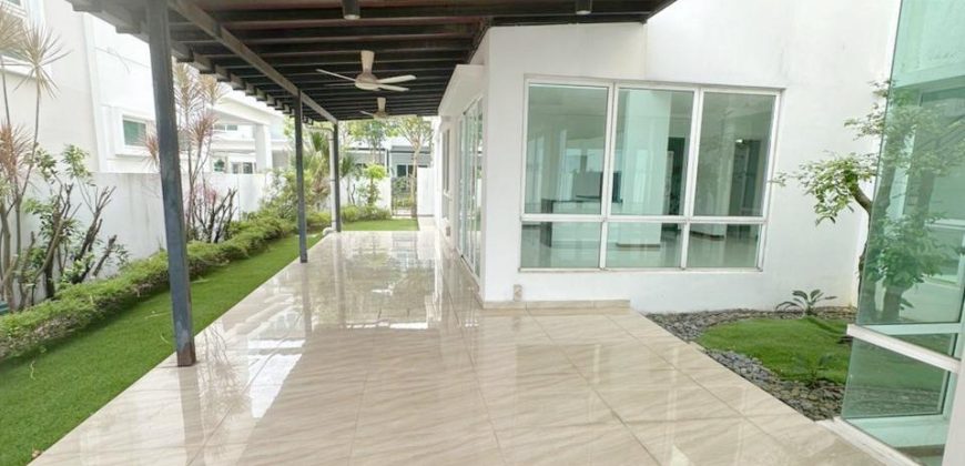 Isola Villa @ Senibong Cove – 3 Storey End Lot Bungalow House – FOR SALE