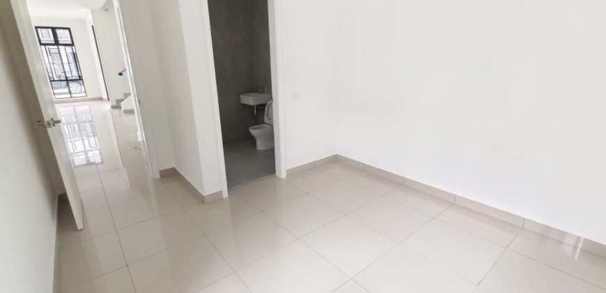 Setia Tropika – 2 Storey Cluster House – FOR SALE