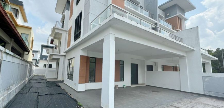 Taman Desa Tebrau – 3 Storey Semi Detached House – FOR SALE