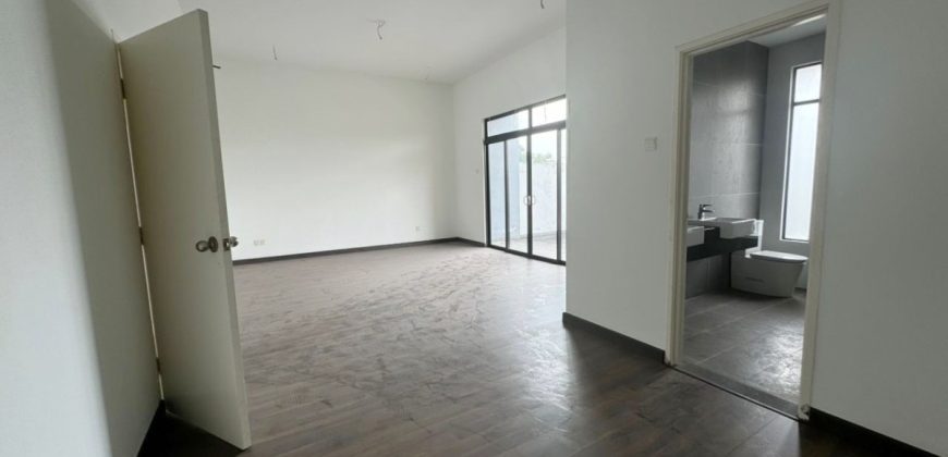Taman Desa Tebrau – 3 Storey Semi Detached House – FOR SALE
