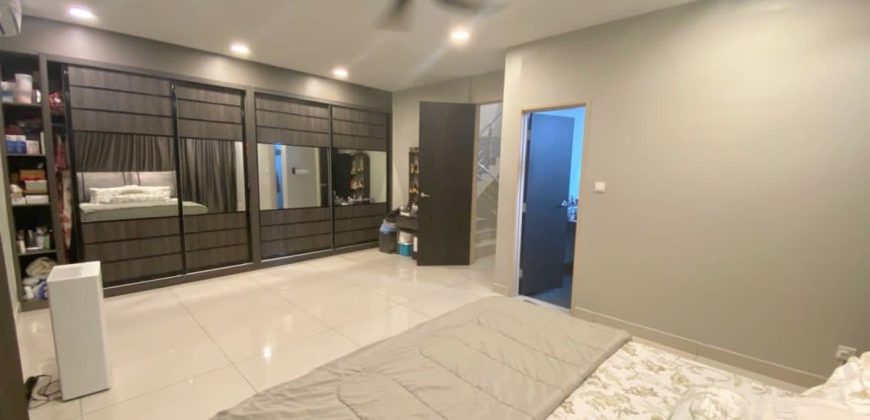 Mutiara Bestari 2 – 3 Storey Corner Cluster House – FOR SALE