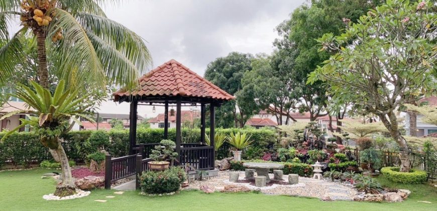 Redang Villa @ Taman Molek – 3 Storey Corner Semi Detached House – FOR SALE