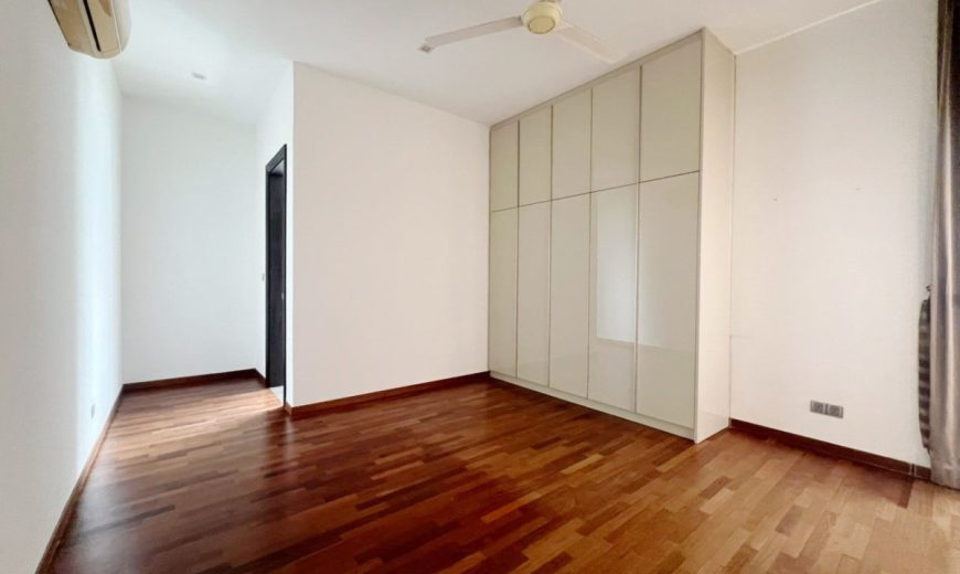 Horizon Hills – 3 Storey Bungalow House – FOR SALE