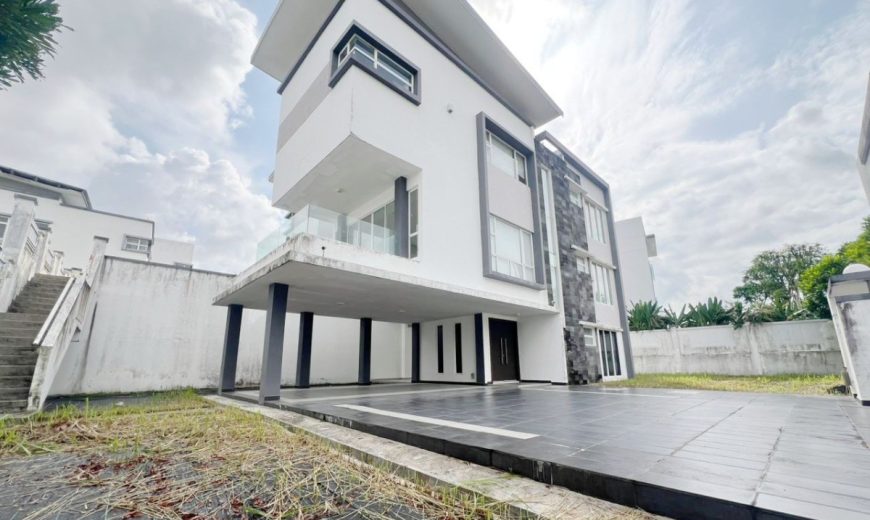 Horizon Hills – 3 Storey Bungalow House – FOR SALE