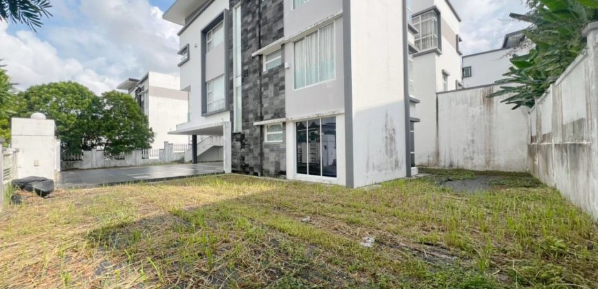 Horizon Hills – 3 Storey Bungalow House – FOR SALE