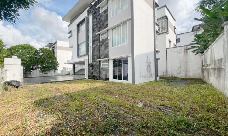 Horizon Hills – 3 Storey Bungalow House – FOR SALE