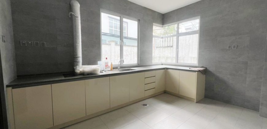 Horizon Hills – 3 Storey Bungalow House – FOR SALE