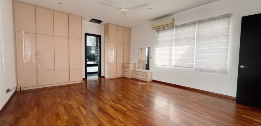 Horizon Hills – 3 Storey Bungalow House – FOR SALE