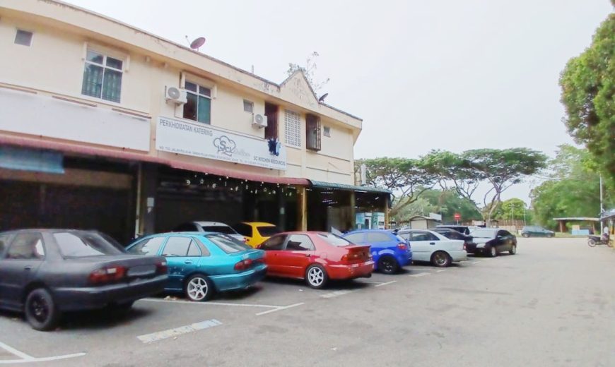 Taman Pulai Utama – Corner Shop Lot – FOR SALE